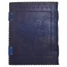 Notizbuch mit Ledereinband mit geprägtem Lebensbaum und sieben Chakra-Steinen